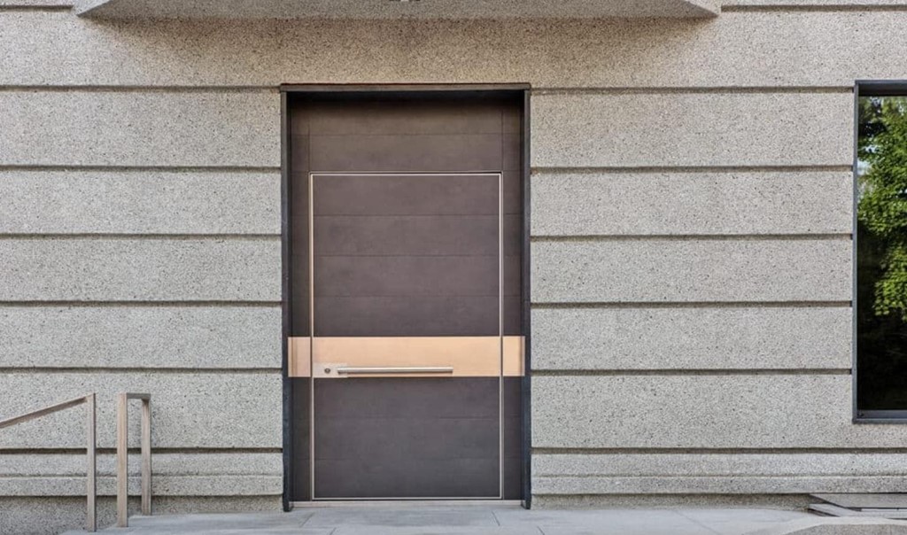 Puerta de exterior de PVC o aluminio: ¿cuál es mejor?